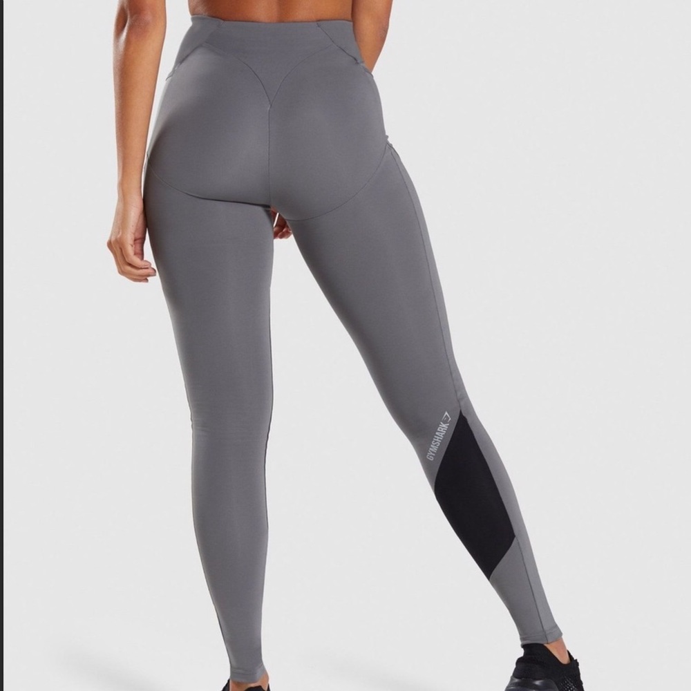 GymShark Asymmetric leggings - Smokey Grey/Black